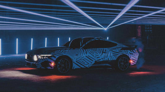 ការវិវត្តន៍បន្ទាប់របស់ Ford Mustang អាចជាកូនកាត់