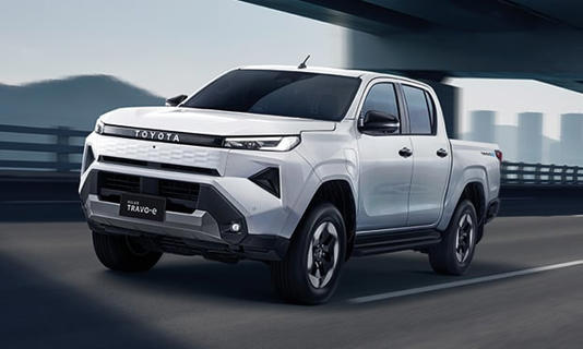 Toyota បង្ហាញ Hilux EV ជាលើកដំបូងនៅថៃ ដើម្បីការពារទីផ្សារអាស៊ីអាគ្នេយ៍ពីការឈ្លានពានរថយន្តអគ្គិសនីចិន