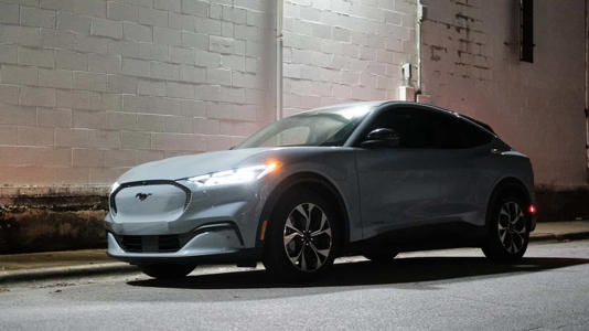 រថយន្ត Ford Mustang Mach-E ឆ្នាំ ២០២៥